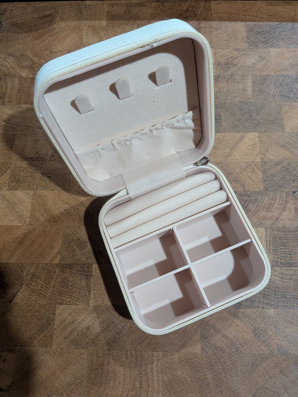 Compact Travel Jewelry Case Organizer in Light Cream